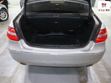 2011 - mercedes-benz e300