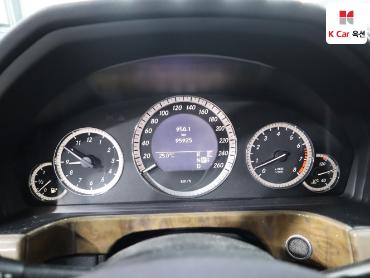 2011 - mercedes-benz e300
