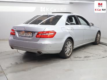2011 - mercedes-benz e300