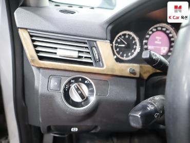 2011 - mercedes-benz e300