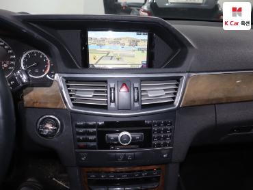 2011 - mercedes-benz e300