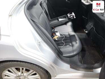 2011 - mercedes-benz e300