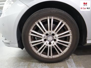 2011 - mercedes-benz e300