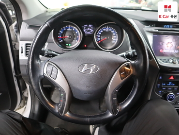 2014 - hyundai avante