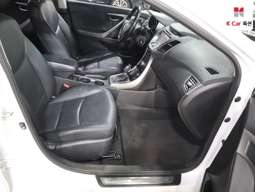 2014 - hyundai avante