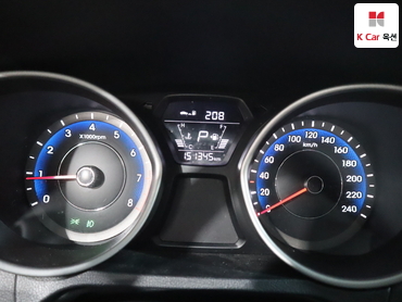 2014 - hyundai avante