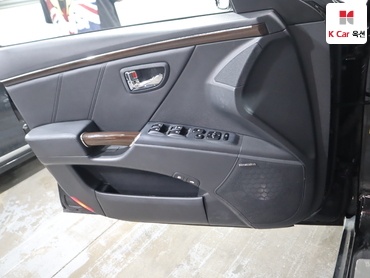 2010 - hyundai grandeur