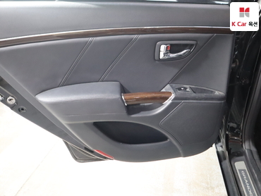 2010 - hyundai grandeur