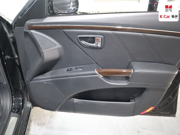 2010 - hyundai grandeur