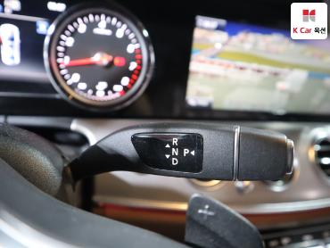 2019 - mercedes-benz e300