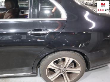 2019 - mercedes-benz e300