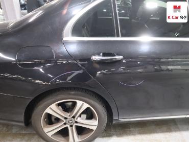2019 - mercedes-benz e300