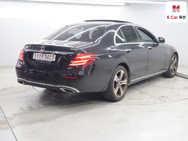 2019 - mercedes-benz e300
