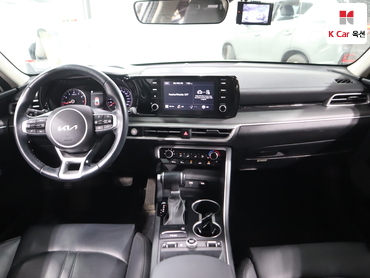2022 - kia k5