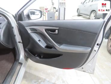 2015 - hyundai avante
