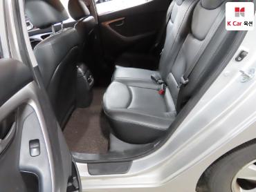 2015 - hyundai avante
