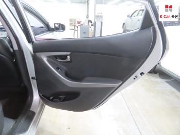 2015 - hyundai avante