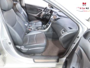 2015 - hyundai avante