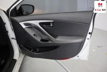 2011 - hyundai avante