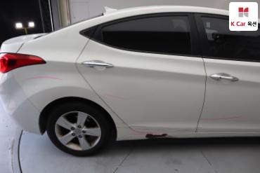 2011 - hyundai avante