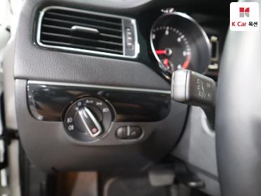 2016 - volkswagen jetta