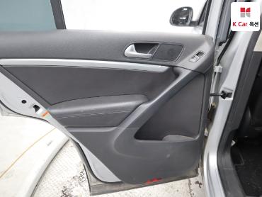 2016 - volkswagen tiguan