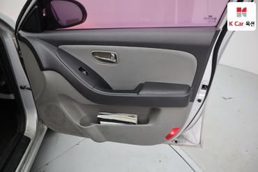 2010 - hyundai avante