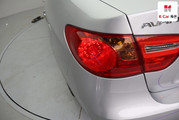 2010 - hyundai avante