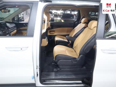 2022 - kia carnival