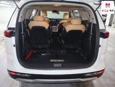 2022 - kia carnival