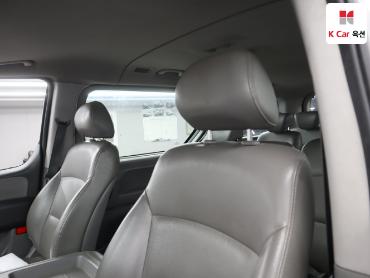 2012 - hyundai grand starex