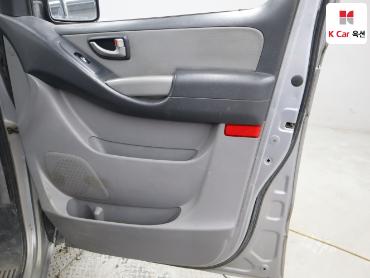 2012 - hyundai grand starex