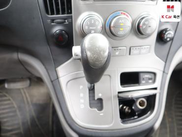 2012 - hyundai grand starex
