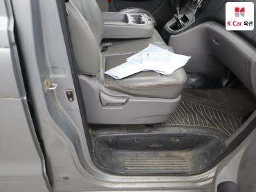 2012 - hyundai grand starex