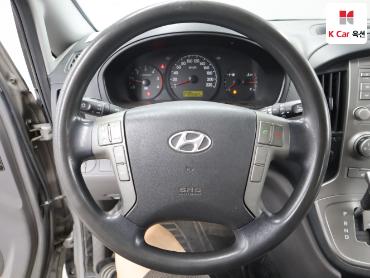 2012 - hyundai grand starex