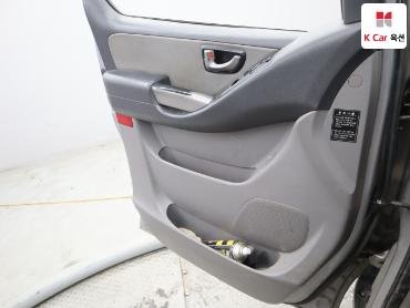 2012 - hyundai grand starex
