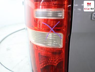 2012 - hyundai grand starex