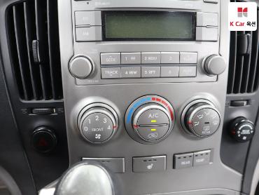 2012 - hyundai grand starex
