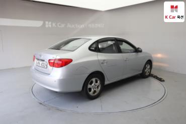 2010 - hyundai avante