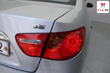 2010 - hyundai avante