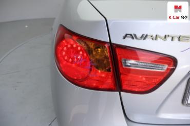 2010 - hyundai avante