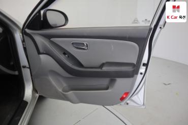 2010 - hyundai avante