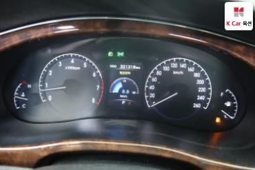 2011 - hyundai bh330