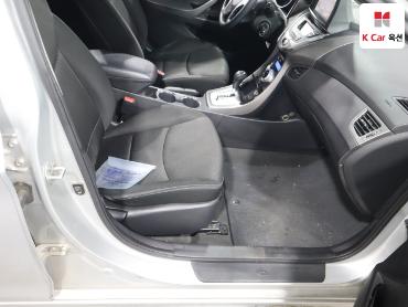 2012 - hyundai avante