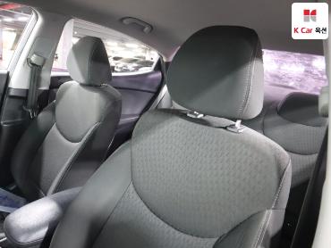 2012 - hyundai avante