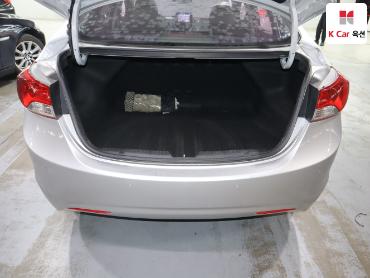 2012 - hyundai avante