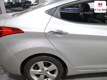 2012 - hyundai avante