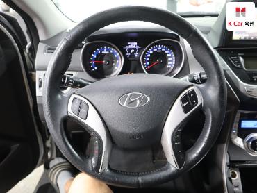 2012 - hyundai avante