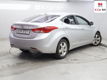 2012 - hyundai avante