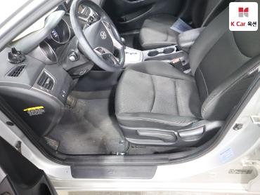 2012 - hyundai avante